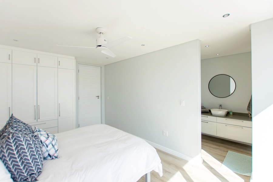 5 Bedroom Property for Sale in Calypso Beach Western Cape